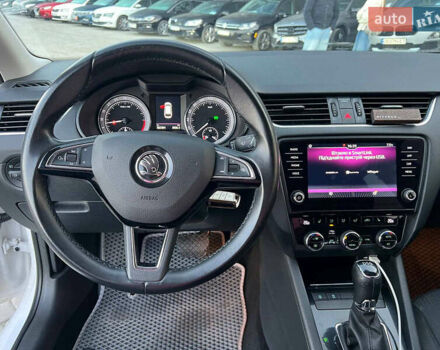 Білий Шкода Октавія, об'ємом двигуна 1.6 л та пробігом 302 тис. км за 14290 $, фото 22 на Automoto.ua