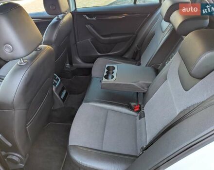 Білий Шкода Октавія, об'ємом двигуна 1.6 л та пробігом 210 тис. км за 14350 $, фото 21 на Automoto.ua