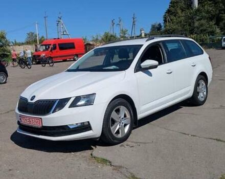 Білий Шкода Октавія, об'ємом двигуна 1.6 л та пробігом 250 тис. км за 11500 $, фото 1 на Automoto.ua