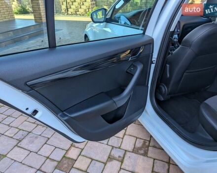 Білий Шкода Октавія, об'ємом двигуна 1.6 л та пробігом 210 тис. км за 14350 $, фото 19 на Automoto.ua