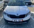 Белый Шкода Октавия, объемом двигателя 20 л и пробегом 250 тыс. км за 15999 $, фото 1 на Automoto.ua