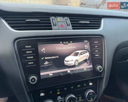 Білий Шкода Октавія, об'ємом двигуна 2 л та пробігом 210 тис. км за 16400 $, фото 59 на Automoto.ua