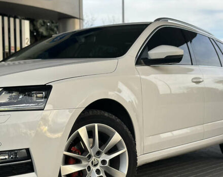 Білий Шкода Октавія, об'ємом двигуна 1.97 л та пробігом 225 тис. км за 15499 $, фото 1 на Automoto.ua