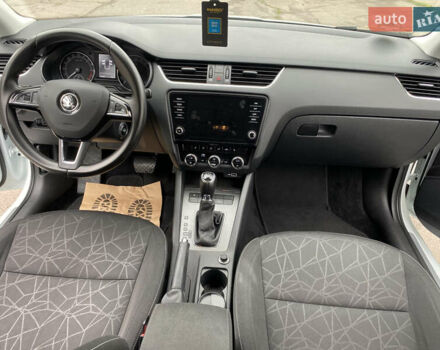 Белый Шкода Октавия, объемом двигателя 2 л и пробегом 176 тыс. км за 15350 $, фото 39 на Automoto.ua
