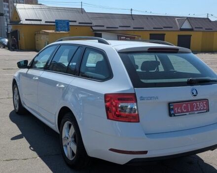 Белый Шкода Октавия, объемом двигателя 0 л и пробегом 235 тыс. км за 11200 $, фото 4 на Automoto.ua
