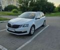 Білий Шкода Октавія, об'ємом двигуна 1.6 л та пробігом 300 тис. км за 12700 $, фото 1 на Automoto.ua