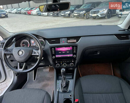 Білий Шкода Октавія, об'ємом двигуна 1.6 л та пробігом 302 тис. км за 14290 $, фото 39 на Automoto.ua