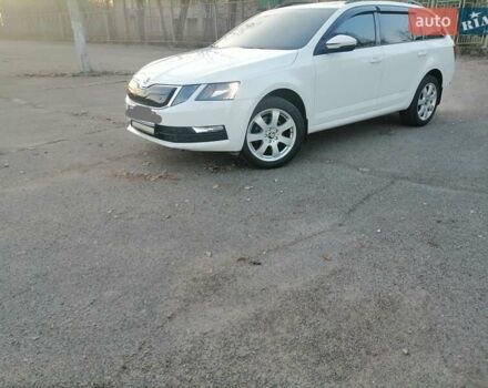 Белый Шкода Октавия, объемом двигателя 1.6 л и пробегом 211 тыс. км за 12900 $, фото 8 на Automoto.ua