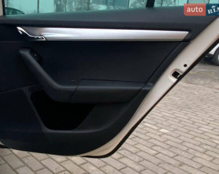 Белый Шкода Октавия, объемом двигателя 1.97 л и пробегом 210 тыс. км за 13999 $, фото 19 на Automoto.ua