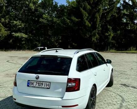 Белый Шкода Октавия, объемом двигателя 1.98 л и пробегом 223 тыс. км за 18999 $, фото 12 на Automoto.ua