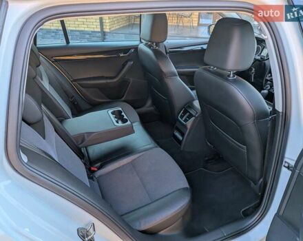 Білий Шкода Октавія, об'ємом двигуна 1.6 л та пробігом 210 тис. км за 14350 $, фото 27 на Automoto.ua