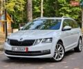 Белый Шкода Октавия, объемом двигателя 2 л и пробегом 196 тыс. км за 16499 $, фото 3 на Automoto.ua
