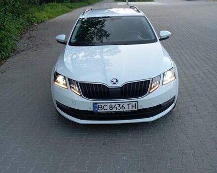 Білий Шкода Октавія, об'ємом двигуна 1.6 л та пробігом 223 тис. км за 15950 $, фото 2 на Automoto.ua