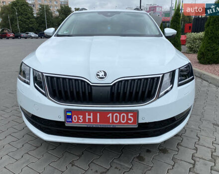 Белый Шкода Октавия, объемом двигателя 2 л и пробегом 176 тыс. км за 15350 $, фото 5 на Automoto.ua