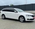 Белый Шкода Октавия, объемом двигателя 1.6 л и пробегом 227 тыс. км за 11542 $, фото 3 на Automoto.ua