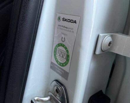 Белый Шкода Октавия, объемом двигателя 2 л и пробегом 324 тыс. км за 15699 $, фото 9 на Automoto.ua