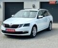 Белый Шкода Октавия, объемом двигателя 1.6 л и пробегом 232 тыс. км за 12800 $, фото 1 на Automoto.ua