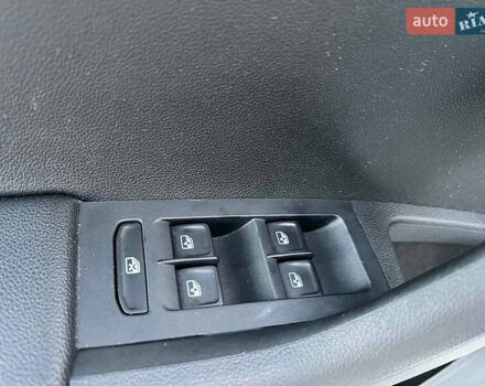 Білий Шкода Октавія, об'ємом двигуна 1.6 л та пробігом 302 тис. км за 14290 $, фото 15 на Automoto.ua