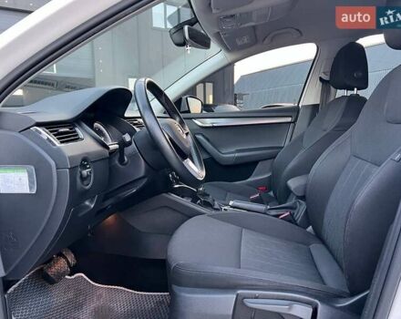 Білий Шкода Октавія, об'ємом двигуна 1.6 л та пробігом 302 тис. км за 14290 $, фото 18 на Automoto.ua