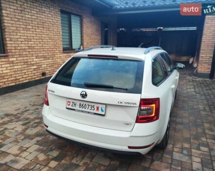 Белый Шкода Октавия, объемом двигателя 2 л и пробегом 271 тыс. км за 14399 $, фото 8 на Automoto.ua
