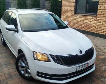 Белый Шкода Октавия, объемом двигателя 2 л и пробегом 271 тыс. км за 14399 $, фото 2 на Automoto.ua