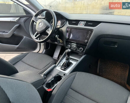 Білий Шкода Октавія, об'ємом двигуна 2 л та пробігом 210 тис. км за 16400 $, фото 54 на Automoto.ua