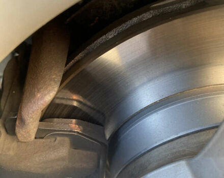 Белый Шкода Октавия, объемом двигателя 1.6 л и пробегом 223 тыс. км за 15500 $, фото 9 на Automoto.ua