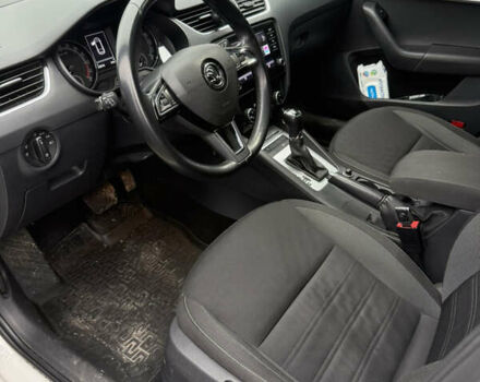 Белый Шкода Октавия, объемом двигателя 1.97 л и пробегом 235 тыс. км за 14500 $, фото 10 на Automoto.ua