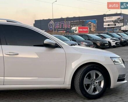 Білий Шкода Октавія, об'ємом двигуна 1.6 л та пробігом 302 тис. км за 14290 $, фото 10 на Automoto.ua