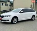 Белый Шкода Октавия, объемом двигателя 1.6 л и пробегом 230 тыс. км за 11400 $, фото 3 на Automoto.ua