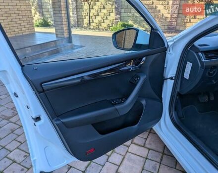 Білий Шкода Октавія, об'ємом двигуна 1.6 л та пробігом 210 тис. км за 14350 $, фото 17 на Automoto.ua