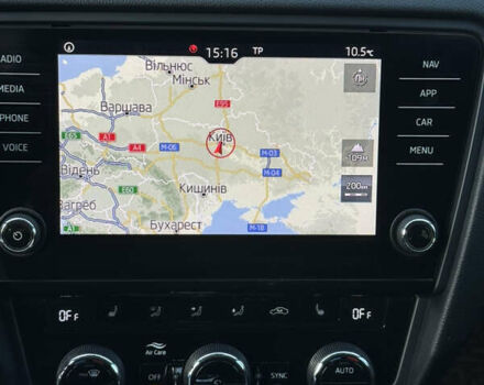 Білий Шкода Октавія, об'ємом двигуна 1.8 л та пробігом 130 тис. км за 16150 $, фото 11 на Automoto.ua