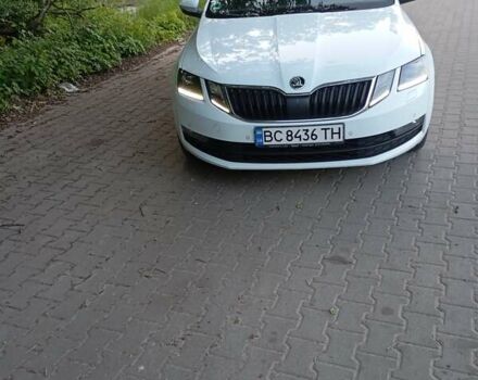 Білий Шкода Октавія, об'ємом двигуна 1.6 л та пробігом 223 тис. км за 15950 $, фото 5 на Automoto.ua
