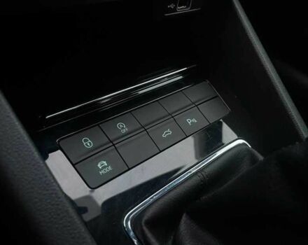 Белый Шкода Октавия, объемом двигателя 2 л и пробегом 121 тыс. км за 10700 $, фото 6 на Automoto.ua