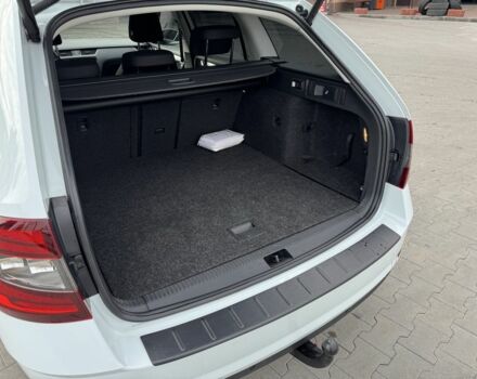 Білий Шкода Октавія, об'ємом двигуна 2 л та пробігом 280 тис. км за 12300 $, фото 11 на Automoto.ua