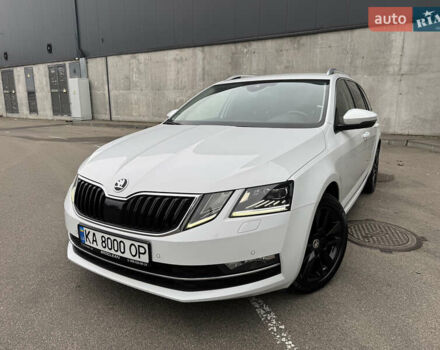 Белый Шкода Октавия, объемом двигателя 1.6 л и пробегом 196 тыс. км за 15499 $, фото 3 на Automoto.ua