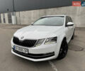Белый Шкода Октавия, объемом двигателя 1.6 л и пробегом 196 тыс. км за 15499 $, фото 3 на Automoto.ua