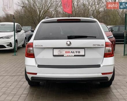 Білий Шкода Октавія, об'ємом двигуна 1.6 л та пробігом 202 тис. км за 16655 $, фото 16 на Automoto.ua