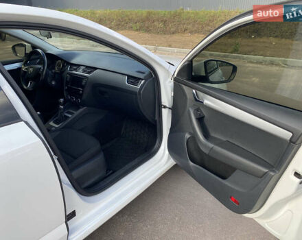 Білий Шкода Октавія, об'ємом двигуна 1.4 л та пробігом 186 тис. км за 12300 $, фото 15 на Automoto.ua