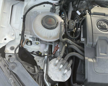 Білий Шкода Октавія, об'ємом двигуна 1.6 л та пробігом 293 тис. км за 13500 $, фото 56 на Automoto.ua