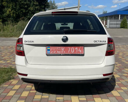 Білий Шкода Октавія, об'ємом двигуна 1.6 л та пробігом 293 тис. км за 13500 $, фото 12 на Automoto.ua