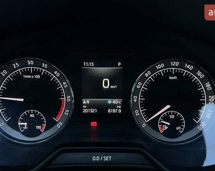 Белый Шкода Октавия, объемом двигателя 2 л и пробегом 201 тыс. км за 14300 $, фото 20 на Automoto.ua