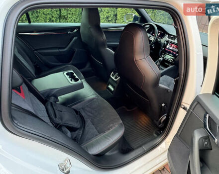 Білий Шкода Октавія, об'ємом двигуна 1.97 л та пробігом 181 тис. км за 20499 $, фото 41 на Automoto.ua