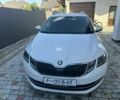 Білий Шкода Октавія, об'ємом двигуна 2 л та пробігом 242 тис. км за 15402 $, фото 1 на Automoto.ua