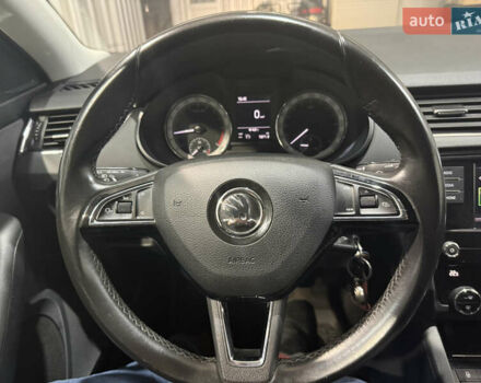 Белый Шкода Октавия, объемом двигателя 1.6 л и пробегом 210 тыс. км за 15500 $, фото 2 на Automoto.ua