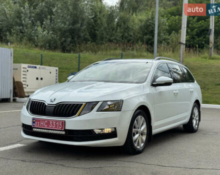 Шкода Октавія 2019 у Ирпене на Automoto.ua Білий Шкода Октавія, об'ємом двигуна 2 л та пробігом 280 тис. км за 14800 $, фото 1 на Automoto.ua