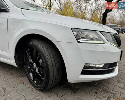 Белый Шкода Октавия, объемом двигателя 1.6 л и пробегом 196 тыс. км за 15499 $, фото 13 на Automoto.ua