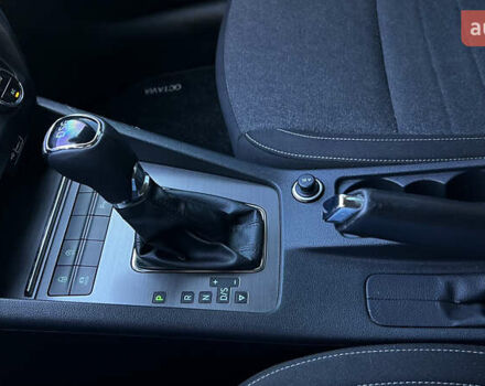 Белый Шкода Октавия, объемом двигателя 2 л и пробегом 201 тыс. км за 14300 $, фото 17 на Automoto.ua