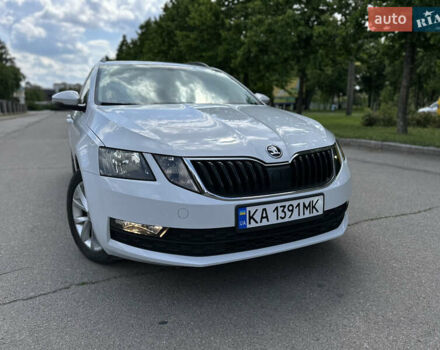 Белый Шкода Октавия, объемом двигателя 1.6 л и пробегом 200 тыс. км за 13200 $, фото 27 на Automoto.ua