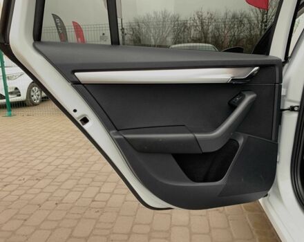 Білий Шкода Октавія, об'ємом двигуна 1.6 л та пробігом 202 тис. км за 16655 $, фото 11 на Automoto.ua